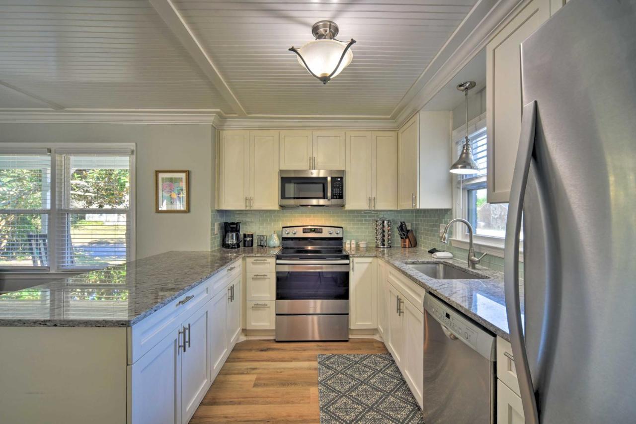 Charming House With Patio, 3 Half Mi To Beach! Charleston Esterno foto
