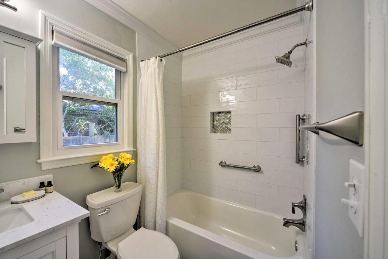 Charming House With Patio, 3 Half Mi To Beach! Charleston Esterno foto
